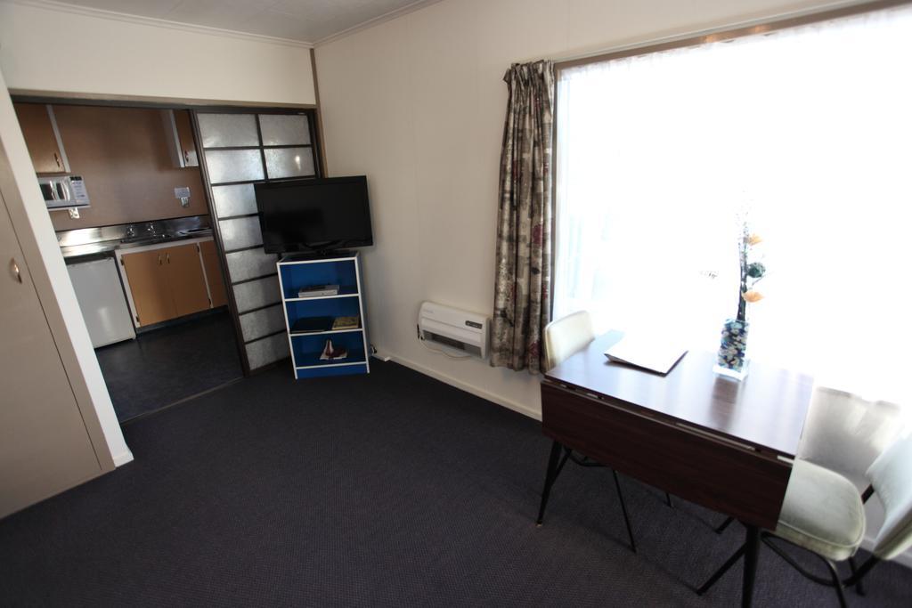 Townhouse Motel Timaru Room photo